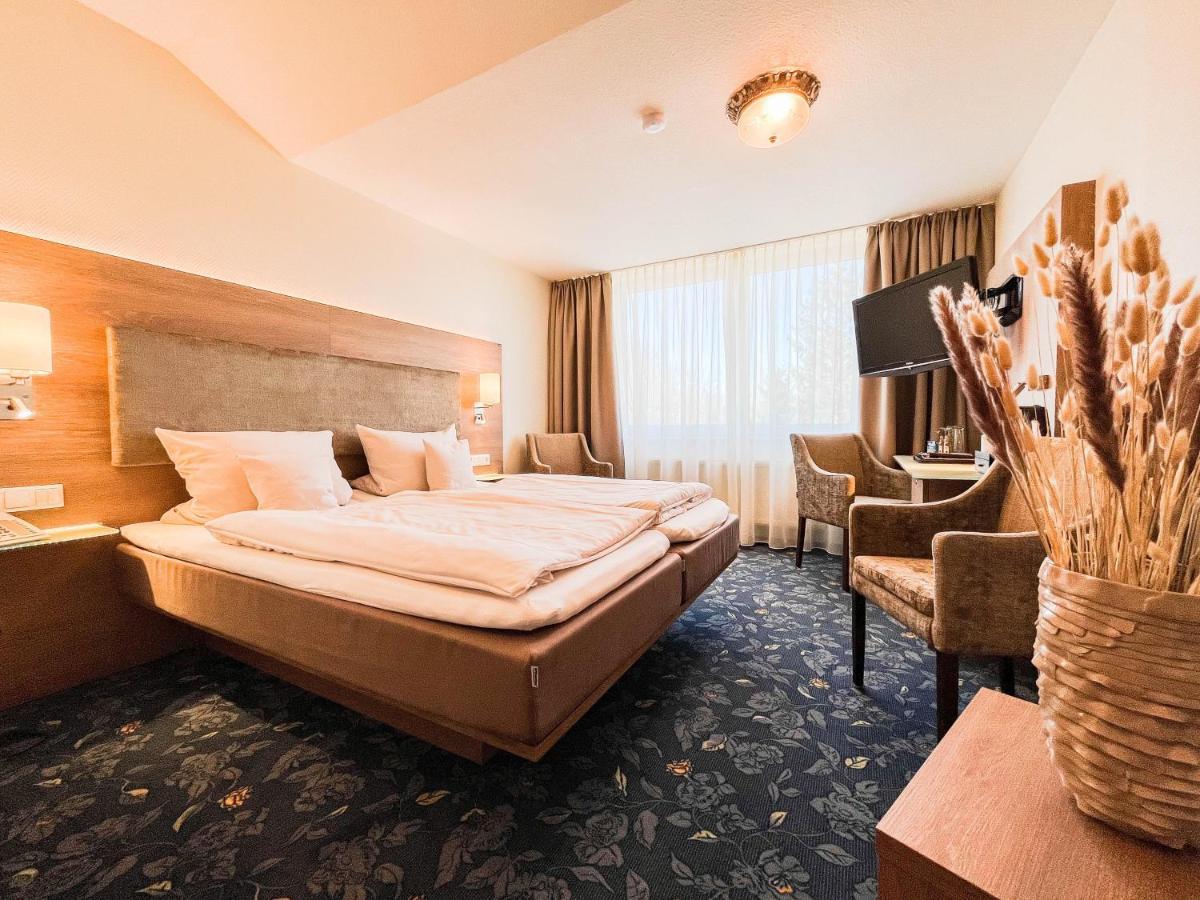 שטאדה Hotel-Restaurant Vier Linden מראה חיצוני תמונה