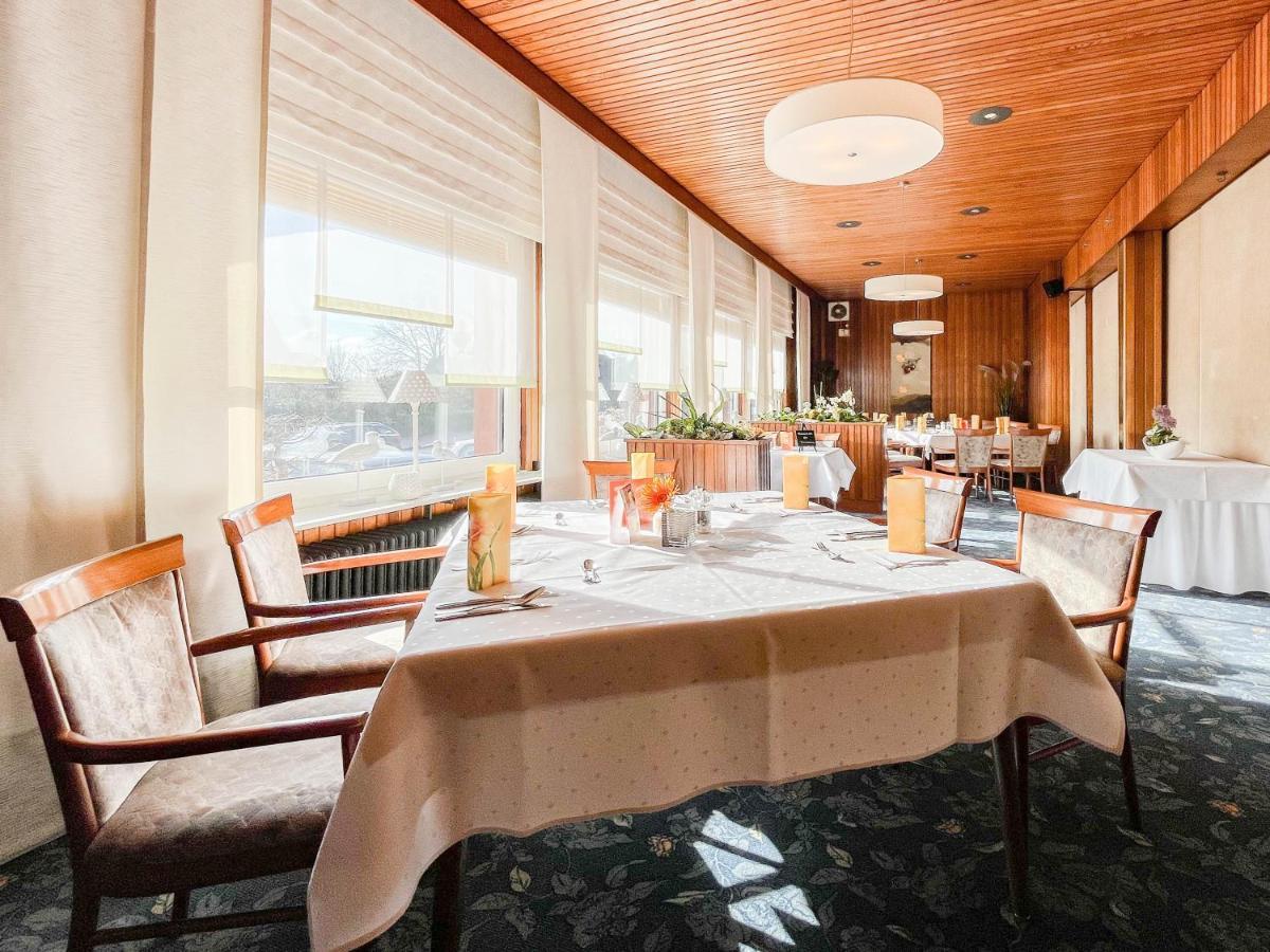 שטאדה Hotel-Restaurant Vier Linden מראה חיצוני תמונה