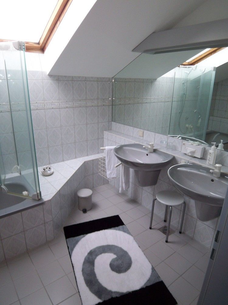 שטאדה Hotel-Restaurant Vier Linden מראה חיצוני תמונה
