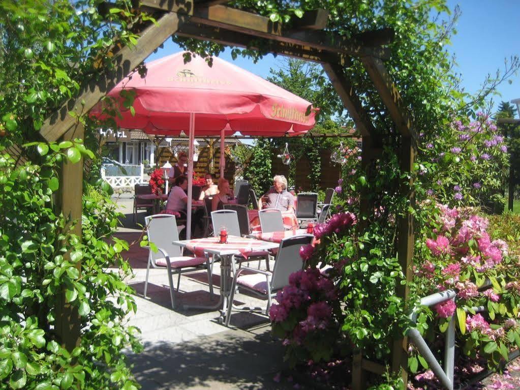 שטאדה Hotel-Restaurant Vier Linden מראה חיצוני תמונה