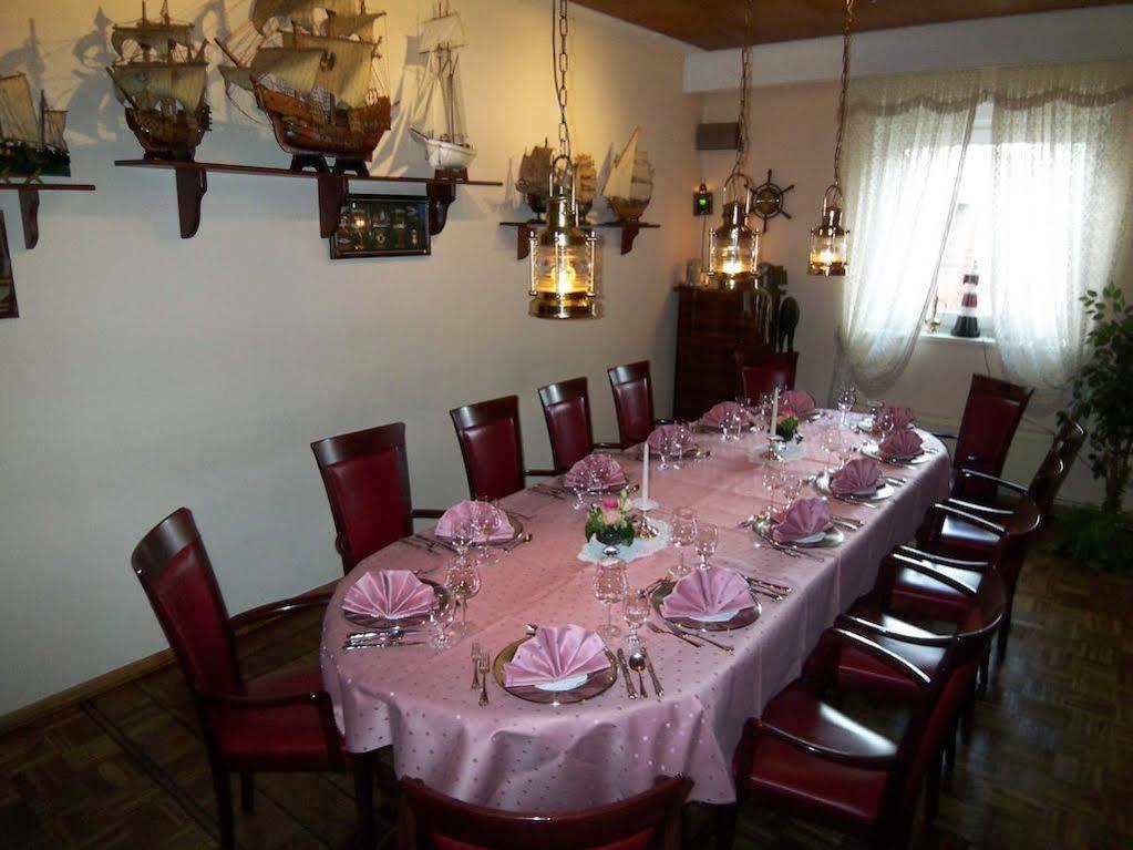 שטאדה Hotel-Restaurant Vier Linden מראה חיצוני תמונה