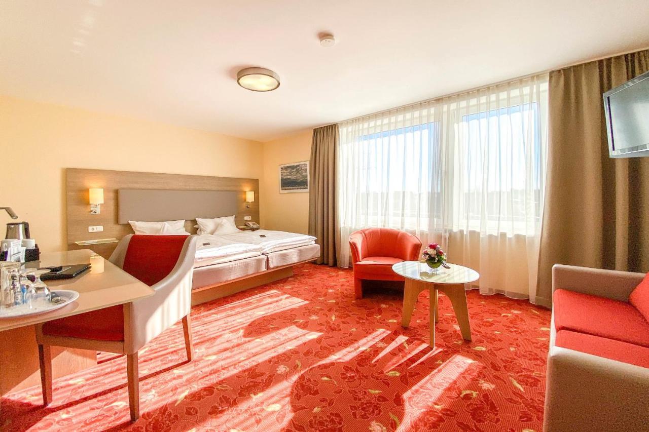שטאדה Hotel-Restaurant Vier Linden מראה חיצוני תמונה